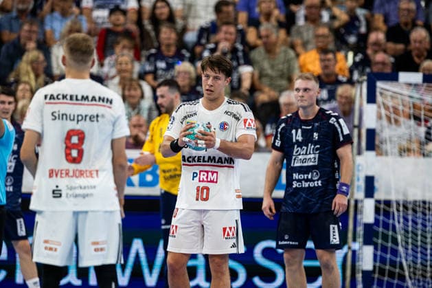 Opel HBL SG Flensburg Handewitt vs. HC Erlangen, September 5, 2026—Florian Scheererer, No. 10, HC Erlangen on the attack; Opel HBL SG Flensburg Handewitt vs. HC Erlangen, GGW Arena, September 5, 2026 Copyright: xBEAUTIFULxSPORTS MarioxM.xKobergx