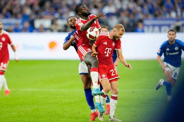 Moussa Sylla (FC Schalke 04), Dayot Upamecano (FC Bayern Muenchen) und Konrad Laimer (FC Bayern Muenchen) im Zweikampf waehrend des Spiels der 1. Bundesliga zwischen FC Schalke 04 und FC Bayern Muenchen, Veltins-Arena am 05. September 2026 in Gelsenkirchen, Deutschland. (Foto von Alex Gottschalk DeFodi Images) +++ Moussa Sylla (FC Schalke 04), Dayot Upamecano (FC Bayern Muenchen) und Konrad Laimer (FC Bayern Muenchen) battle for the ball during the Bundesliga match between FC Schalke 04 and FC Bayern Muenchen at Veltins-Arena on September 5, 2026 in Gelsenkirchen, Germany. (Photo by Alex Gottschalk DeFodi Images) DFB DFL REGULATIONS PROHIBIT ANY USE OF PHOTOGRAPHS AS IMAGE SEQUENCES AND OR QUASI-VIDEO. (Photo by Alex Gottschalk DeFodi Images) - *** Moussa Sylla of FC Schalke 04, Dayot Upamecano of FC Bayern Munich, and Konrad Laimer of FC Bayern Munich in a tackle during the Bundesliga match between FC Schalke 04 and FC Bayern Munich, Veltins Arena on September 5, 2026, in Gelsenkirchen, Germany. Photo by Alex Gottschalk, DeFodi Images. Moussa Sylla (FC Schalke 04), Dayot Upamecano of FC Bayern Munich and Konrad Laimer of FC Bayern Munich battle for the ball during the Bundesliga match between FC Schalke 04 and FC Bayern Munich at Veltins Arena on September 5, 2026 in Gelsenkirchen, Germany. Photo by Alex Gottschalk, DeFodi Images. DFB and DFL regulations prohibit any use of photographs as image sequences and or quasi-video. Photo by Alex Gottschalk, DeFodi Images.