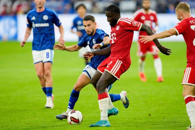 Adil Aouchiche (FC Schalke 04) und Dayot Upamecano (FC Bayern Muenchen) im Zweikampf waehrend des Spiels der 1. Bundesliga zwischen FC Schalke 04 und FC Bayern Muenchen, Veltins-Arena am 05. September 2026 in Gelsenkirchen, Deutschland. (Foto von Alex Gottschalk DeFodi Images) +++ Adil Aouchiche (FC Schalke 04) und Dayot Upamecano (FC Bayern Muenchen) battle for the ball during the Bundesliga match between FC Schalke 04 and FC Bayern Muenchen at Veltins-Arena on September 5, 2026 in Gelsenkirchen, Germany. (Photo by Alex Gottschalk DeFodi Images) DFB DFL REGULATIONS PROHIBIT ANY USE OF PHOTOGRAPHS AS IMAGE SEQUENCES AND OR QUASI-VIDEO. (Photo by Alex Gottschalk DeFodi Images) - *** Adil Aouchiche of FC Schalke 04 and Dayot Upamecano of FC Bayern Munich battle for the ball during the Bundesliga match between FC Schalke 04 and FC Bayern Munich at Veltins Arena on September 5, 2026, in Gelsenkirchen, Germany. Photo by Alex Gottschalk, DeFodi Images. Adil Aouchiche of FC Schalke 04 and Dayot Upamecano of FC Bayern Munich battle for the ball during the Bundesliga match between FC Schalke 04 and FC Bayern Munich at Veltins Arena on September 5, 2026 in Gelsenkirchen, Germany. Photo by Alex Gottschalk, DeFodi Images. DFB and DFL regulations prohibit any use of photographs as image sequences and or quasi-video. Photo by Alex Gottschalk, DeFodi Images