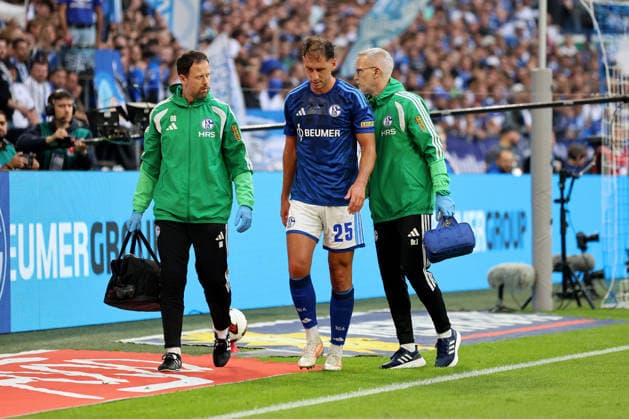 Nikola Katic (FC Schalke 04) beim Spiel der 1. Bundesliga (Saison 2026 27) FC Schalke 04 - FC Bayern München - Copyright: Thomas Pakusch *** Nikola Katic of FC Schalke 04 during a Bundesliga 1 match in the 2026–27 season between FC Schalke 04 and FC Bayern Munich. Copyright Thomas Pakusch