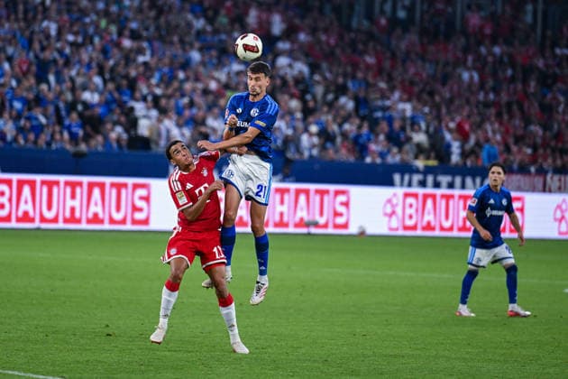 05.09.2026, Fussball, Saison 2026 2027, Bundesliga, FC Schalke 04 - FC Bayern München, Jamal Musiala (FC Bayern München) , Dejan Ljubicic (FC Schalke 04) xRHR-FOTO YYx *** September 5, 2026, Soccer, 2026–2027 Season, Bundesliga, FC Schalke 04 vs. FC Bayern Munich, Jamal Musiala (FC Bayern Munich), Dejan Ljubicic (FC Schalke 04) xRHR PHOTO YYx Copyright: KROEGER RHR-FOTOx RHR-FOTO YY