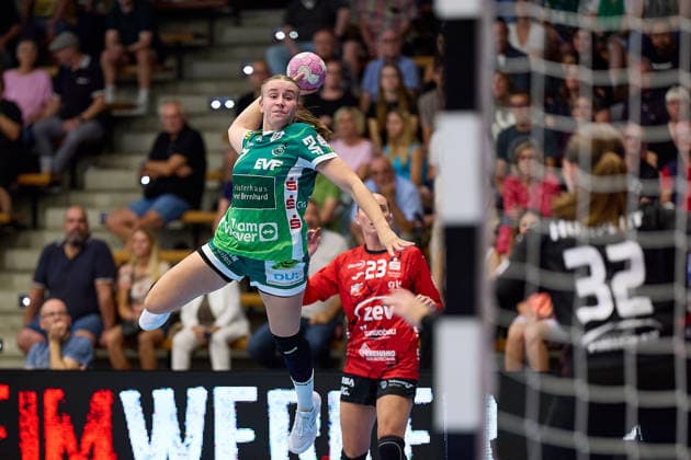 Lea Watzl s jump shot, Frisch Auf Goeppingen, 07 FRISCH AUF Goeppingen vs. BSV Sachsen Zwickau, Handball, ALSCO Women s Handball Bundesliga, Matchday 2, 2026–2027 season, September 5, 2026, FRISCH AUF Goeppingen vs. BSV Sachsen Zwickau, Handball, ALSCO Women’s Handball Bundesliga, Matchday 2, 2026–2027 season, September 5, 2026, Goeppingen Copyright: xEibner-Pressefoto GeraldxOelze-dexStoppanyx EP_ODS