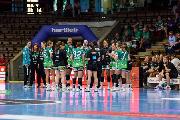 The Frisch Auf Goeppingen team during a timeout: FRISCH AUF Goeppingen vs. BSV Sachsen Zwickau, Handball, ALSCO Women s Handball Bundesliga, Matchday 2, 2026–2027 season, September 5, 2026 FRISCH AUF Goeppingen vs. BSV Sachsen Zwickau, Handball, ALSCO Women’s Handball Bundesliga, Matchday 2, 2026–2027 Season, September 5, 2026 Goeppingen Copyright: xEibner-Pressefoto GeraldxOelze-dexStoppanyx EP_ODS