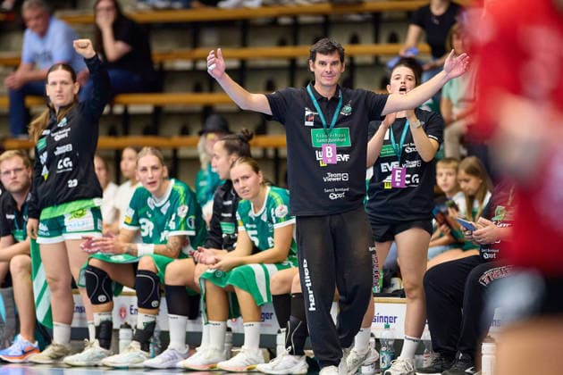 Nico Kiener, Frisch Auf Goeppingen, head coach in front of the Frisch Auf Goeppingen bench; FRISCH AUF Goeppingen vs. BSV Sachsen Zwickau, handball, ALSCO Women’s Handball Bundesliga, Matchday 2, 2026–2027 season, September 5, 2026 FRISCH AUF Goeppingen vs. BSV Sachsen Zwickau, Handball, ALSCO Women’s Handball Bundesliga, Matchday 2, 2026–2027 season, September 5, 2026 Goeppingen Copyright: xEibner-Pressefoto GeraldxOelze-dexStoppanyx EP_ODS