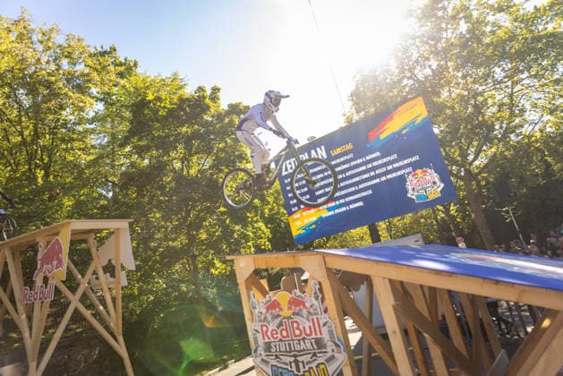 Cerro Abajo Phil Atwill at Cerro Abajo, September 5, 2026, in Stuttgart, Germany. Photo by Sebastian Sternemann