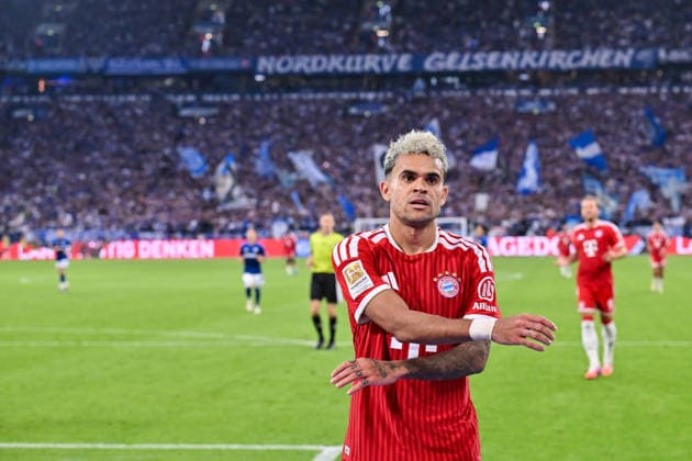 GELSENKIRCHEN, GERMANY; 05. SEPTEMBER: Luis DIAZ (FC Bayern Munich 14) angry during the Bundesliga Match between FC Schalke 04 vs. FC Bayern Munich at Matchday 2 at Veltins Arena DFL REGULATIONS PROHIBIT ANY USE OF PHOTOGRAPHS AS IMAGE SEQUENCES AND OR QUASI-VIDEO Copyright: xBEAUTIFULxSPORTS Goldbergx