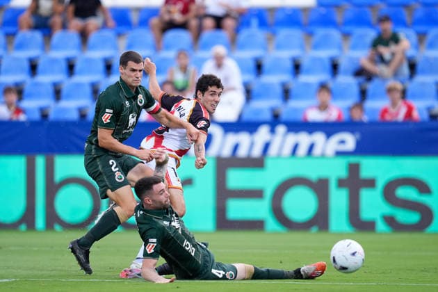 September 5, 2026, Leganes, Madrid, Spain: Sergio Camello of Rayo Vallecano shoots to score his team s third goal during the Spanish League, LaLiga EA Sports, football match played between Rayo Vallecano and Real Racing Club at Butarque stadium on September 05, 2026, in Leganes, Madrid, Spain. Rayo Vallecano V Real Racing Club - LaLiga EA Sports  - ZUMAa181 20260905_zaa_a181_121 Copyright: xDennisxAgyemanx