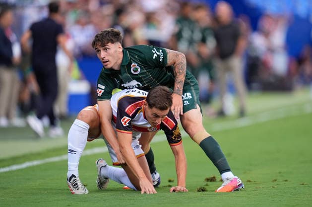 September 5, 2026, Leganes, Madrid, Spain: Jorge Salinas of Real Racing Club and Jorge de Frutos of Rayo Vallecano compete for the ball during the Spanish League, LaLiga EA Sports, football match played between Rayo Vallecano and Real Racing Club at Butarque stadium on September 05, 2026, in Leganes, Madrid, Spain. Rayo Vallecano V Real Racing Club - LaLiga EA Sports  - ZUMAa181 20260905_zaa_a181_135 Copyright: xDennisxAgyemanx
