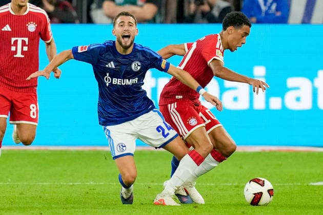 Adil Aouchiche (FC Schalke 04) und Jamal Musiala (FC Bayern Muenchen) im Zweikampf waehrend des Spiels der 1. Bundesliga zwischen FC Schalke 04 und FC Bayern Muenchen, Veltins-Arena am 05. September 2026 in Gelsenkirchen, Deutschland. (Foto von Alex Gottschalk DeFodi Images) +++ Adil Aouchiche (FC Schalke 04) und Jamal Musiala (FC Bayern Muenchen) battle for the ball during the Bundesliga match between FC Schalke 04 and FC Bayern Muenchen at Veltins-Arena on September 5, 2026 in Gelsenkirchen, Germany. (Photo by Alex Gottschalk DeFodi Images) DFB DFL REGULATIONS PROHIBIT ANY USE OF PHOTOGRAPHS AS IMAGE SEQUENCES AND OR QUASI-VIDEO. (Photo by Alex Gottschalk DeFodi Images) - *** Adil Aouchiche of FC Schalke 04 and Jamal Musiala of FC Bayern Munich battle for the ball during the Bundesliga match between FC Schalke 04 and FC Bayern Munich at Veltins Arena on September 5, 2026, in Gelsenkirchen, Germany. Photo by Alex Gottschalk, DeFodi Images. Adil Aouchiche of FC Schalke 04 and Jamal Musiala of FC Bayern Munich battle for the ball during the Bundesliga match between FC Schalke 04 and FC Bayern Munich at Veltins Arena on September 5, 2026 in Gelsenkirchen, Germany. Photo by Alex Gottschalk, DeFodi Images. DFB and DFL regulations prohibit any use of photographs as image sequences and or quasi-video. Photo by Alex Gottschalk, DeFodi Images