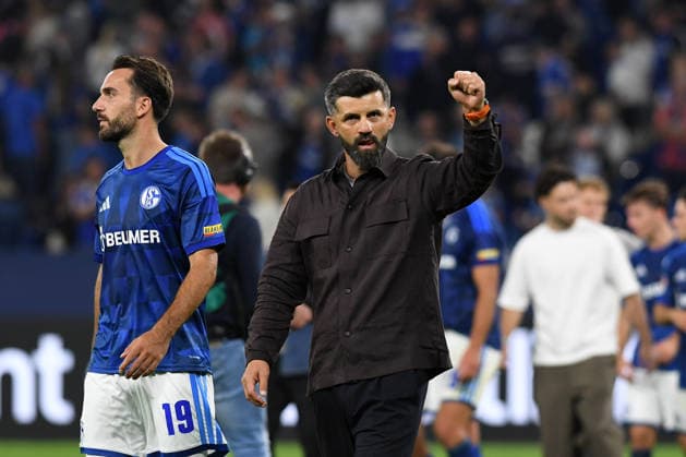 Trainer Miron Muslic (FC Schalke 04) gestikuliert, gestik waehrend des Spiels der 1. Bundesliga zwischen FC Schalke 04 und FC Bayern Muenchen, Veltins-Arena am 05. September 2026 in Gelsenkirchen, Deutschland. (Foto von Ralf Treese DeFodi Images) +++ Trainer Miron Muslic (FC Schalke 04) gestures during the Bundesliga match between FC Schalke 04 and FC Bayern Muenchen at Veltins-Arena on September 5, 2026 in Gelsenkirchen, Germany. (Photo by Ralf Treese DeFodi Images) DFB DFL REGULATIONS PROHIBIT ANY USE OF PHOTOGRAPHS AS IMAGE SEQUENCES AND OR QUASI-VIDEO. (Photo by Ralf Treese DeFodi Images) - *** FC Schalke 04 coach Miron Muslic gestures during the Bundesliga match between FC Schalke 04 and FC Bayern Munich, Veltins Arena on September 5, 2026, in Gelsenkirchen, Germany. Photo by Ralf Treese, DeFodi Images. FC Schalke 04 coach Miron Muslic gestures during the Bundesliga match between FC Schalke 04 and FC Bayern Munich at Veltins Arena on September 5, 2026 in Gelsenkirchen, Germany. Photo by Ralf Treese, DeFodi Images. DFB and DFL regulations prohibit any use of photographs as image sequences and or quasi-video. Photo by Ralf Treese, DeFodi Images
