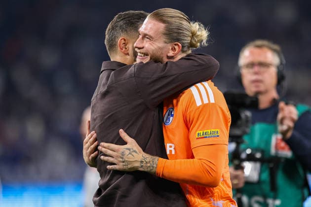 2026.09.05, xkwix, Fußball, Bundesliga, FC Schalke 04 - FC Bayern München, Veltins-Arena, 2.Spieltag, Saison 2026 2027: Miron Muslic (FC Schalke 04 Trainer) und Loris Karius (FC Schalke 04 1) umarmen sich und jubeln gemeinsam DFB regulations prohibit any use of photographs as image sequences and or quasi-video. Photo: xKamilxWilkowskixPressefotoKochx Nordrhein-Westfalen Deutschland *** September 5, 2026, xkwix, Soccer, Bundesliga, FC Schalke 04 vs. FC Bayern Munich, Veltins Arena, Matchday 2, 2026–2027 season: Miron Muslic, FC Schalke 04 coach, and Loris Karius, FC Schalke 04 No. 1, hug each other and celebrate together. DFB regulations prohibit any use of photographs as image sequences and or quasi-video. Photo: xKamilxWilkowskixPressefotoKochx, NorthRhineland-Westphalia, Germany