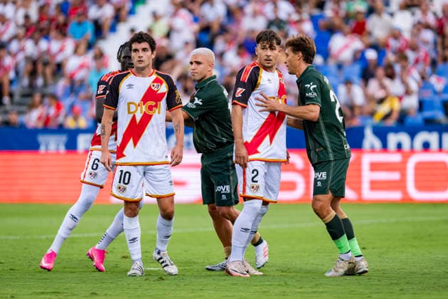 Rayo Vallecano v Real Racing Club de Santander - LaLiga EA Sports 2026 27 Players of Rayo Vallecano (from L to R) Sergio Camello, Andrei Ratiu are seen during the LaLiga EA Sports 2026 27 football match between Rayo Vallecano de Madrid and Real Racing Club de Santander at Estadio Ontime Butarque on September 05, 2026 in Leganes, Spain. Leganes Estadio Ontime Butarque Madrid Spain Copyright: xAlbertoxGardinx AGardin_20260905_Foot_Liga_Rayo_Rac_0135