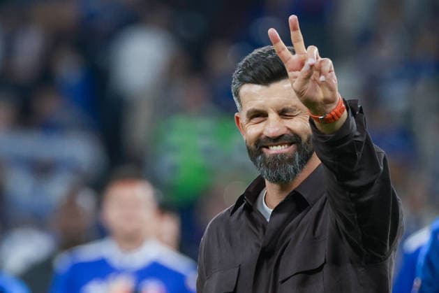 1. Bundesliga - FC Schalke 04 - FC Bayern München am 05.09.2026 in der Veltins-Arena auf Schalke Trainer Miron Muslic (Schalke) jubelt und freut sich *** 1 Bundesliga: FC Schalke 04 vs. FC Bayern Munich on September 5, 2026, at the Veltins Arena in Schalke; Coach Miron Muslic; Schalke celebrates and rejoices MH