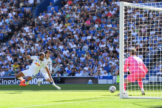 Brighton and Hove Albion v Leeds United, Premier League Dominic Calvert-Lewin Forward of Leeds United has a strike on goal during the Premier League match between Brighton and Hove Albion and Leeds United at the American Express Stadium, Brighton and Hove, UK on 5 September 2026. Brighton and Hove American Express Stadium East Sussex UK Editorial use only DataCo restrictions apply See www.football-dataco.com , Copyright: xJeffxMoodx PSI-24837-0095