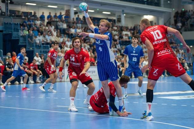 Ellidi Snaer Vidarsson, pivot, VfL Gummersbach 4, Johannes Golla, pivot, MT Melsungen 14, Dainis Kriötopans, backcourt player, MT Melsungen 10, VfL Gummersbach vs. MT Melsungen, Opel Handball Bundesliga, Men, Matchday 3, September 5, 2026, Gummersbach, North Rhine-Westphalia, Germany Copyright: xkolbert-press MartinxWdziecznyx