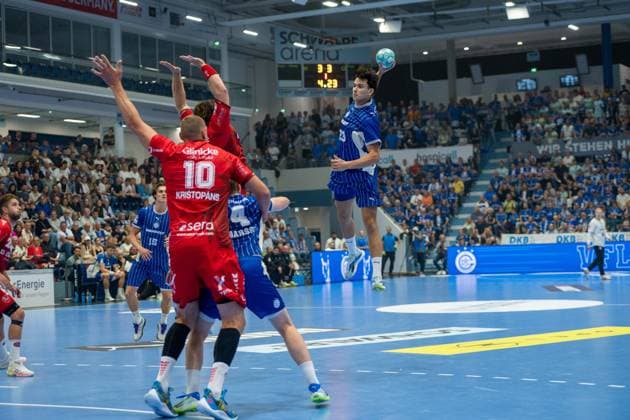 Dainis Kriötopans, backcourt, MT Melsungen 10, Nicola Roganovic, backcourt, VfL Gummersbach 23, VfL Gummersbach vs. MT Melsungen, Opel Handball Bundesliga, Men, Matchday 3, September 5, 2026, Gummersbach, North Rhine-Westphalia, Germany Copyright: xkolbert-press MartinxWdziecznyx