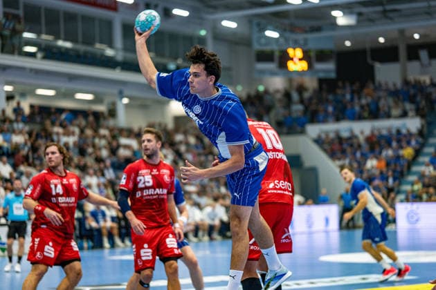 Opel Handball Bundesliga, VfL Gummersbach vs. MT Melsungen, September 5, 2026 Johannes Golla (MT Melsungen) 14, Olle Forsell Schefvert (MT Melsungen) 25, Nikola Roganovic VfL Gummersbach 23, Opel Handball Bundesliga, VfL Gummersbach vs. MT Melsungen, September 5, 2026 Copyright: xBEAUTIFULxSPORTS Erlhofx