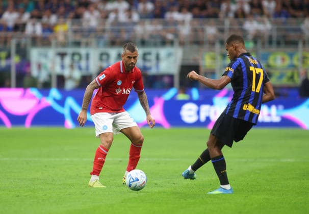 IPA88159603 - Leonardo Spinazzola of SSC Napoli and Andy Diouf of Inter FC during the Italian Serie A 2026–27 season soccer match between Inter FC and SSC Napoli on September 5, 2026, at Stadio Giuseppe Meazza, San Siro, Milan, Italy. Photo by Nderim KACELI  Copyright: xNderimxKaceli IPAxSportx xx 88159603