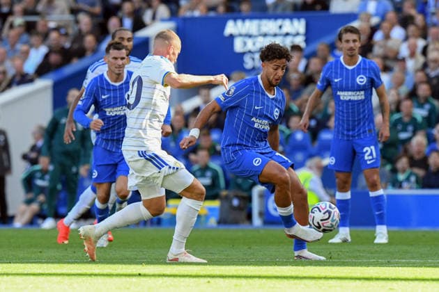 Brighton and Hove Albion v Leeds United, Premier League Charalampos Kostoulas Forward of Brighton and Hove Albion and Nico Elvedi Defender of Leeds United in action during the Premier League match between Brighton and Hove Albion and Leeds United at the American Express Stadium, Brighton and Hove, UK on 5 September 2026. Brighton and Hove American Express Stadium East Sussex UK Editorial use only DataCo restrictions apply See www.football-dataco.com , Copyright: xJeffxMoodx PSI-24837-0108