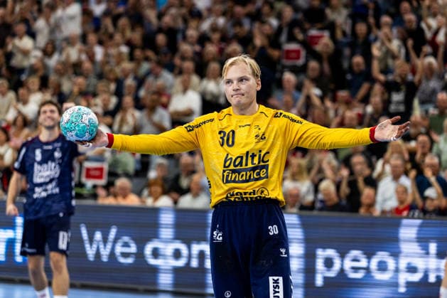 Opel HBL SG Flensburg Handewitt vs. HC Erlangen, September 5, 2026: Simon Möller (No. 30) of SG Flensburg Handewitt saves a 7-meter throw. Opel HBL SG Flensburg Handewitt vs. HC Erlangen, GGW Arena, September 5, 2026 Copyright: xBEAUTIFULxSPORTS MarioxM.xKobergx