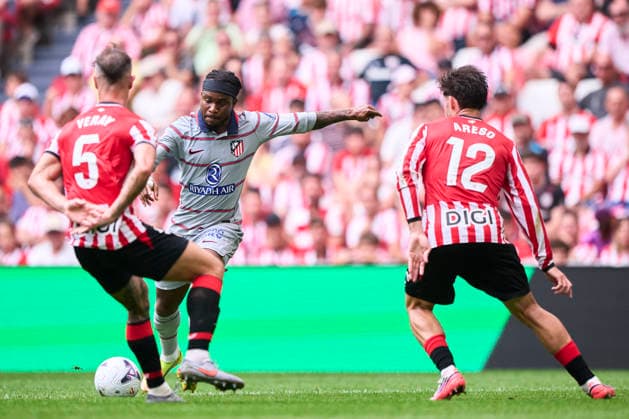 Athletic Club v Atletico de Madrid - LaLiga EA Sports 2026 27 Ademola Lookman of Atletico de Madrid with the ball during the LaLiga EA Sports match between Athletic Club and Atletico de Madrid at Estadio San Mames in Bilbao, Spain, on September 5, 2026. Bilbao Spain  Copyright: xCesarxOrtizxGonzalezx originalFilename:ortizgonzalez-athletic260905_npV6k.jpg