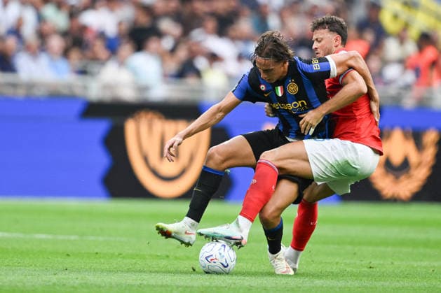 SOCCER - Serie A - Inter - FC Internazionale vs. SSC Napoli Photo by IPA ABACAPRESS.COM88155258 - Pio Esposito of Inter FC battles for the ball with Amir Rrahmani of SSC Napoli during the Italian Serie A soccer match between Inter FC and SSC Napoli on September 5, 2026, at the Giuseppe Meazza San Siro Stadium in Milan, Italy. Photo by Tiziano Ballabio Milan Italy  Copyright: xIPAxSport ABACAx
