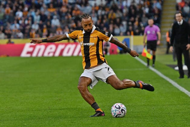 Hull City v Aston Villa, Premier League Hull City player Sorba Thomas (7) during the Premier League match between Hull City and Aston Villa at the MKM Stadium, Kingston upon Hull, UK on 5 September 2026. Kingston upon Hull MKM Stadium East Riding of Yorkshire UK Editorial use only DataCo restrictions apply See www.football-dataco.com , Copyright: xIanxLyallx PSI-24835-0070