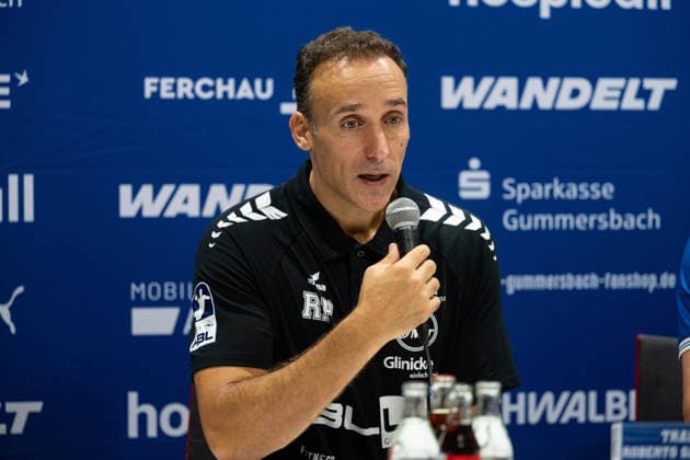 Opel Handball Bundesliga, VfL Gummersbach vs. MT Melsungen, September 5, 2026 Roberto Garcia Parrondo, coach of MT Melsungen, at the press conference for the Opel Handball Bundesliga match between VfL Gummersbach and MT Melsungen, September 5, 2026 Copyright: xBEAUTIFULxSPORTS Erlhofx