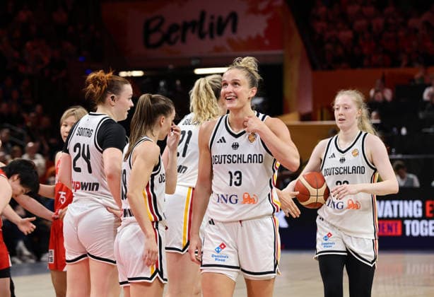 Lina Sontag, Britta Daub, Marie Guelich, Leonie Fiebich laughs shortly before the end of the game, Frieda Bühner celebrates Sports Basketball FIBA World Cup Women s World Championship Season 2026–2027 May 9, 2026 DBB Germany GER vs. Japan JPN