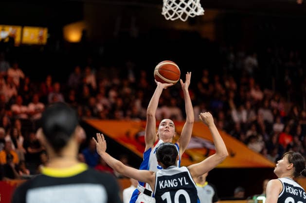 Pauline Astier (France), No. 98, dribbling against Yoolim Kang (Korea), No. 10, GER, France vs. Korea, Basketball, 2026 FIBA Women’s World Cup, Group Stage, Matchday 2, September 5, 2026, Germany, France vs. South Korea, Basketball, FIBA Women’s World Cup 2026, Group Stage, Matchday 2, September 5, 2026, Berlin Copyright: xEibner-Pressefoto MaxxVincenx EP_MVN