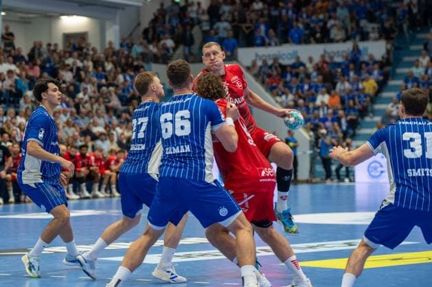 Å tÄ›pan Zeman, circle runner, VfL Gummersbach 66, Dainis KriÅ¡topÄ u0081ns, backcourt player, MT Melsungen 10, VfL Gummersbach vs. MT Melsungen, Opel Handball Bundesliga, Men, Matchday 3, September 5, 2026, Gummersbach, North Rhine-Westphalia, Germany Copyright: xkolbert-press MartinxWdziecznyx