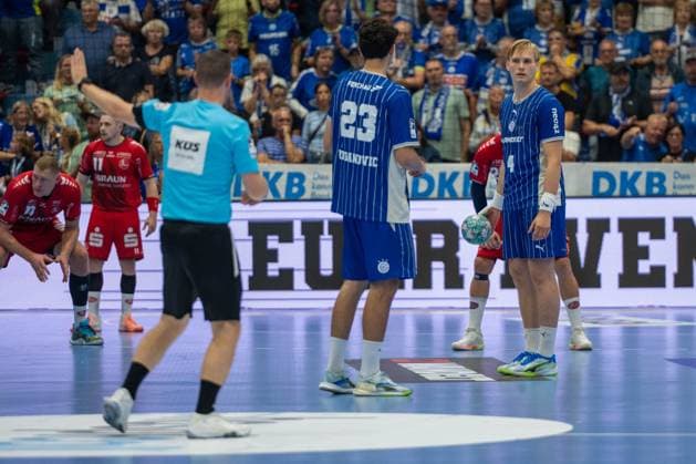 Nicola Roganovic, backcourt player, VfL Gummersbach 23, Ellidi Snaer Vidarsson, pivot, VfL Gummersbach 4, VfL Gummersbach vs. MT Melsungen, Opel Handball Bundesliga, Men, Matchday 3, September 5, 2026, Gummersbach, North Rhine-Westphalia, Germany Copyright: xkolbert-press MartinxWdziecznyx