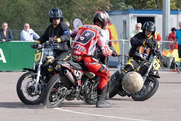 1.Bundesliga Nord Motoball Saison 2026 Playoff Viertelfinale 1.MBC 70 90 Halle vs.MSC Ubstadt-Weiher 1 Halle, Deutschland 05.September 2026: Im Bild:v.li.Roman Bethke (Ubstadt),Benjamin Walther (Halle) und Marco Weiss (Ubstadt) Halle Neustadt Motoball Stadion Halle Neustadt Sachsen-Anhalt Deutschland *** 1 Bundesliga North Motoball 2026 Season Playoff Quarterfinals 1: MBC 70–90 Halle vs. MSC Ubstadt Weiher 1 Halle, Germany September 5, 2026 Pictured from left: Roman Bethke (Ubstadt), Benjamin Walther (Halle), and Marco Weiss (Ubstadt) at the Halle-Neustadt Motoball Stadium in Halle-Neustadt, Saxony-Anhalt, Germany