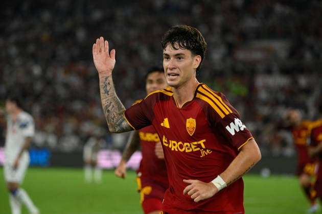 IPA88165105 - Roma s Matias Soule celebrates after scoring the goal that made the score 2-1 during the 2026 2027 Enilive Italian Serie A match between AS Roma and Atalanta BC at the Olympic Stadium in Rome on September 5, 2026.  Copyright: xFabrizioxCorradetti IPAxSportx xx 88165105