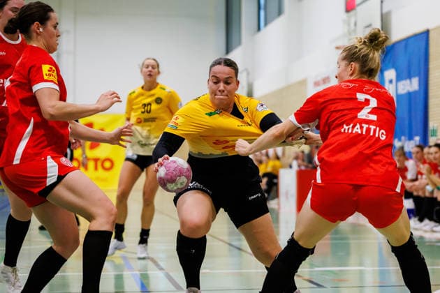 2. Handball Bundesliga Frauen: 1. FSV Mainz 05 - HC Roedertal, Mainz, 05.09.2026 Bo Dekker (HC Roedertal, 22) wird von Alea Mattig (1. FSV Mainz 05, 2) gehalten Partie vom 2. Spieltag der ALSCO Handball 2. Bundesliga Frauen zwischen 1. FSV Mainz 05 und HC Rödertal in Mainz am 05.09.2026 *** Women s Handball Bundesliga 2: 1 FSV Mainz 05 vs. HC Rödertal, Mainz, September 5, 2026. Bo Dekker (HC Rödertal, No. 22) is marked by Alea Mattig (1 FSV Mainz 05), 2 held Match from Matchday 2 of the ALSCO Women’s Handball 2nd Bundesliga between 1 FSV Mainz 05 and HC Rödertal in Mainz on September 5, 2026 Copyright: xBEAUTIFULxSPORTS Hahnex