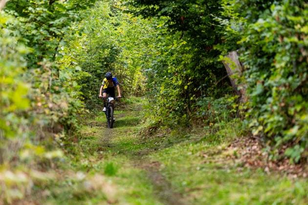 September 5, 2026, GER, MTB Mountain Bike XCO Cross Country Olympic, Season 26, Junior Men, Women, XCO Bike Cup Central German Championship, organized by RSC Waltershausen e.V. and Philipp Hinz White Rock e.V., U19 Men After a one-year hiatus, the XCO Bike Cup returned to Bad Tabarz on the Datenberg for the final round on one of the series’ most popular race courses. Bad Tabarz is a venue with a long tradition of hosting MTB events across various disciplines. In recent years, the Datenberg has already served as the venue for several Central GermanGerman XCO championships, as well as races from German Cycling’s MTB XCO youth talent scouting program. The challenging course has thus made a name for itself beyond the region and offers ideal conditions for a thrilling season finale. The varied course on the Datenberg offers everything that defines modern cross-country racing: technically demanding sections, steep climbs, fast descents, and plenty of challenges that test riding technique, stamina, and skill. 99891 Bad Tabarz, Gartenstraße, Thuringian Forest, Thuringia, Germany