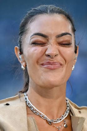 DAZN Moderratorin Valentina Maceri gestikuliert, gestik waehrend des spiels der 1. Bundesliga zwischen TSG Hoffenheim und Borussia Dortmund, SNP Arena am 05. September 2026 in Sinsheim, Deutschland. (Foto von Harry Langer DeFodi Images) +++ DAZN Moderratorin Valentina Maceri gestures during the Bundesliga match between TSG Hoffenheim and Borussia Dortmund at SNP Arena on September 5, 2026 in Sinsheim, Germany. (Photo by Harry Langer DeFodi Images) DFB DFL REGULATIONS PROHIBIT ANY USE OF PHOTOGRAPHS AS IMAGE SEQUENCES AND OR QUASI-VIDEO. (Photo by Harry Langer DeFodi Images) DFB DFL REGULATIONS PROHIBIT ANY USE OF PHOTOGRAPHS AS IMAGE SEQUENCES AND OR QUASI-VIDEO. - *** DAZN host Valentina Maceri gestures during the Bundesliga match between TSG Hoffenheim and Borussia Dortmund, at the SNP Arena on September 5, 2026, in Sinsheim, Germany. Photo by Harry Langer, DeFodi Images. DAZN presenter Valentina Maceri gestures during the Bundesliga match between TSG Hoffenheim and Borussia Dortmund at the SNP Arena on September 5, 2026, in Sinsheim, Germany. Photo by Harry Langer, DeFodi Images. DFB and DFL regulations prohibit any use of photographs as image sequences and or quasi-video. Photo by Harry Langer, DeFodi Images. DFB and DFL regulations prohibit any use of photographs as iMASEQUENCES AND OR QUASI-VIDEO