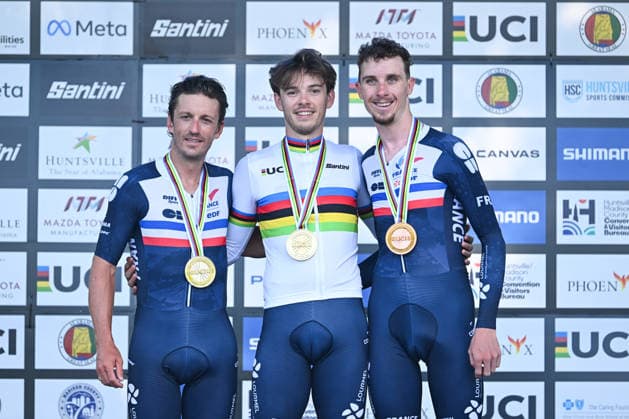 2026 UCI Para-cycling Road World Championships Picture by Mathew Wells SWpix.com - 05 09 2026 - Cycling - 2026 UCI Para-cycling Road World Championships - Huntsville, Alabama, United States of America - Men C4 Individual Time Trial (ITT) podium - Gatien Le Rousseau (France) wins the Gold Medal to become World Champion, Kevin Le Cunff (France) receiving the Silver Medal and Mattis Lebeau (France) receiving the Bronze Medal Huntsville Cummings Research Park United States of America Copyright: x xSWpix.comx(t axPhotographyxHubxLtd)xMathewxWells SWpix.comx SWP-3030-22828