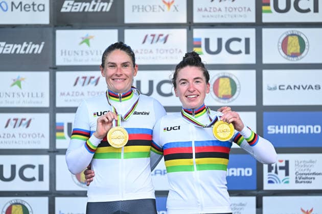 2026 UCI Para-cycling Road World Championships Picture by Mathew Wells SWpix.com - 05 09 2026 - Cycling - 2026 UCI Para-cycling Road World Championships - Huntsville, Alabama, United States of America - Women B Individual Time Trial (ITT) podium - Katie-George Dunlevy piloted by Linda Kelly (Ireland) wins the Gold Medal to become World Champion Huntsville Cummings Research Park United States of America Copyright: x xSWpix.comx(t axPhotographyxHubxLtd)xMathewxWells SWpix.comx SWP-3030-22834
