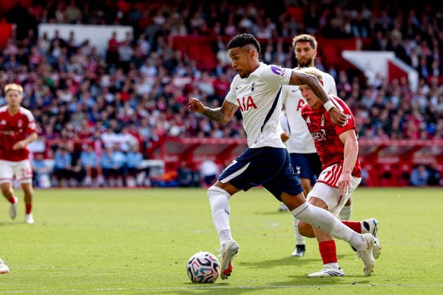 Nottingham Forest v Tottenham Hotspur, Premier League Tottenham Hotspur forward Savio (17) runs forward during the Premier League match between Nottingham Forest and Tottenham Hotspur at the City Ground, Nottingham, UK on 5 September 2026. Nottingham City Ground Nottinghamshire UK Editorial use only DataCo restrictions apply See www.football-dataco.com , Copyright: xManjitxNarotrax PSI-24805-0088