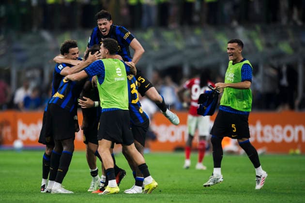 FC Internazionale v SSC Napoli - Serie A Players of FC Internazionale celebrate the victory following the foinal whistle of the Serie A football match between FC Internazionale and SSC Napoli. Milan Italy Copyright: xNicolòxCampox