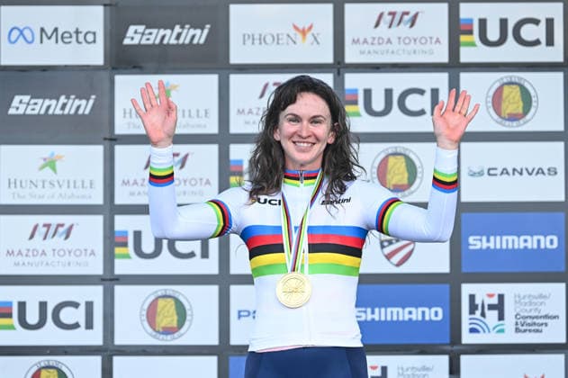 2026 UCI Para-cycling Road World Championships Picture by Mathew Wells SWpix.com - 05 09 2026 - Cycling - 2026 UCI Para-cycling Road World Championships - Huntsville, Alabama, United States of America - Women C4 Individual Time Trial (ITT) podium - Samantha Bosco (USA) wins the Gold Medal to become World Champion Huntsville Cummings Research Park United States of America Copyright: x xSWpix.comx(t axPhotographyxHubxLtd)xMathewxWells SWpix.comx SWP-3030-22853