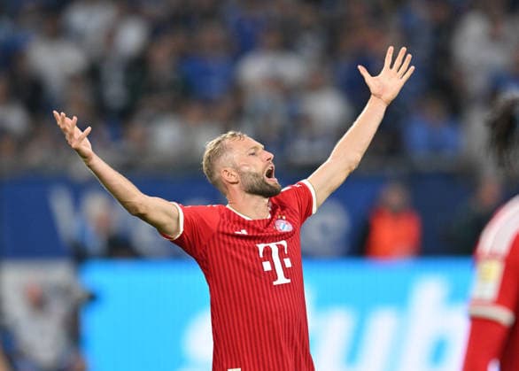 Konrad Laimer (Bayern München) Gestik, Geste. Fussball 1. Bundesliga, 2.Spieltag, FC Schalke 04 - FC Bayern München 0:0, am 05.09.2026 in Gelsenkirchen Deutschland. DFL regulations prohibit any use of photographs as image sequences and or quasi-video Â *** Konrad Laimer, Bayern Munich, gestures, soccer, Bundesliga 1, Matchday 2, FC Schalke 04 vs. FC Bayern Munich 0–0, on September 5, 2026, in Gelsenkirchen, Germany. DFL regulations prohibit any use of photographs as image sequences and or quasi-video.