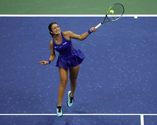 US Open tennis tournament - Day 7 Alexandra Eala of the Philippines in action against Iva Jovic of the US during the Women s Singles third round of the US Open Tennis Championships in Flushing Meadows, New York, USA, 05 September 2026. FLUSHING MEADOWS NEW YORK United States  Copyright: xBRIANxHIRSCHFELDx