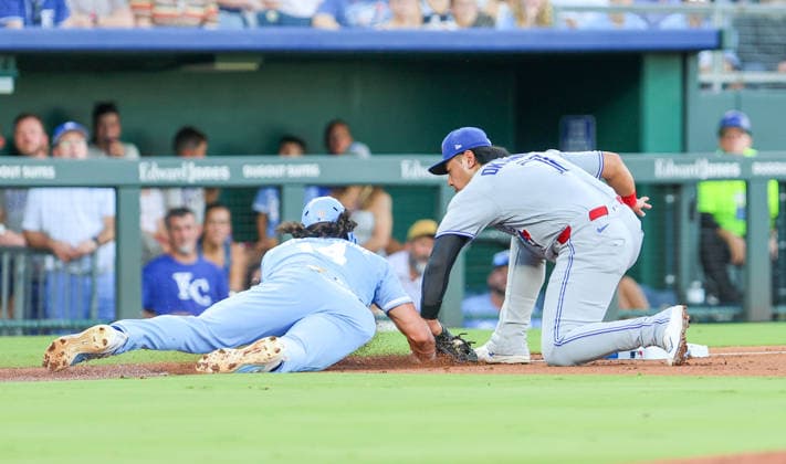 SEP 5, 2026: Kansas City Royals outfielder Jac Caglianone (14) gets picked off in the 1st inning against the Blue Jays at Kauffman Stadium Kansas City, MO. CSM MLB, Baseball Herren, USA 2026: Blue Jays Vs Royals Sep 5th  - ZUMAc04_ 20260905_zma_c04_387 Copyright: xRomanxPunox