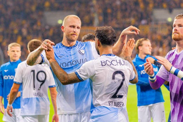 Deutschland: 2.Bundesliga, Saison 2026 2027, 05.09.2026, 4. Spieltag, SG Dynamo Dresden vs VfL Bochum, Rudolf-Harbig-Stadion : Philipp Hofmann (VfL Bochum, 33), Sean Desmond Klaiber (VfL Bochum, 2) *** Germany 2. Bundesliga, 2026–2027 Season, September 5, 2026, Matchday 4, SG Dynamo Dresden vs. VfL Bochum, Rudolf Harbig Stadium; Philipp Hofmann (VfL Bochum), 33; Sean Desmond Klaiber (VfL Bochum), 2 Copyright: xMichellexLukax
