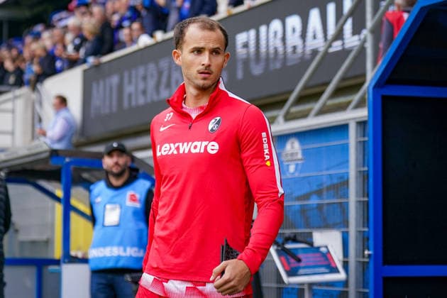 German Soccer Bundesliga 2026–2027, Matchday 2: SC Paderborn 07 vs. SC Freiburg at Home Deluxe Arena, Paderborn; Max Rosenfelder (SC Freiburg), 37; facial expressions, emotions; sponsors, advertising, business, equipment; Lexware, Edeka Copyright: xJOERANxSTEINSIEKx