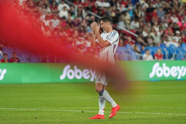 Toronto FC v Chicago Fire FC - MLS, Fussball Herren, USA Robert Lewandowski 09 of Chicago Fire FC reacts during the Major League Soccer Match between Toronto FC and Chicago Fire FC at BMO Field Stadium. on September 5, 2026 in Toronto, Canada. (Photo by Leonardo Ramirez Eyepix Group) Copyright: xLeonardoxRamirezx xEyepixxGroupx LR05092026-09025