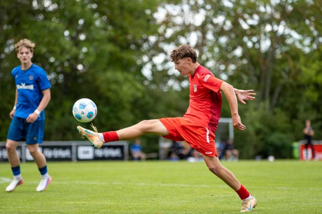U17 DFB Youth League Preliminary Round Group H FC Rot Weiß Erfurt vs. Eintracht Braunschweig Erfurt, September 5, 2026 David Apanel 7 FC Rot Weiß Erfurt U17 U17 DFB Youth League Preliminary Round Group H FC Rot Weiß Erfurt vs. Eintracht Braunschweig Main Field, Cyriaksgebreite, Erfurt, September 5, 2026 DFB REGULATIONS PROHIBIT ANY USE OF PHOTOGRAPHS AS IMAGE SEQUENCES AND OR QUASI-VIDEO Copyright: xBEAUTIFULxSPORTS Duehringx