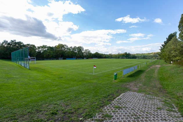U17 DFB Youth League Preliminary Round Group H FC Rot Weiß Erfurt vs. Eintracht Braunschweig Erfurt, September 5, 2026, Main Field, Cyriaksgebreite, Erfurt U17 DFB Youth League Preliminary Round Group H FC Rot Weiß Erfurt vs. Eintracht Braunschweig Main Field, Cyriaksgebreite, Erfurt, September 5, 2026 DFB regulations prohibit any use of photographs as image sequences and or quasi-video Copyright: xBEAUTIFULxSPORTS Duehringx